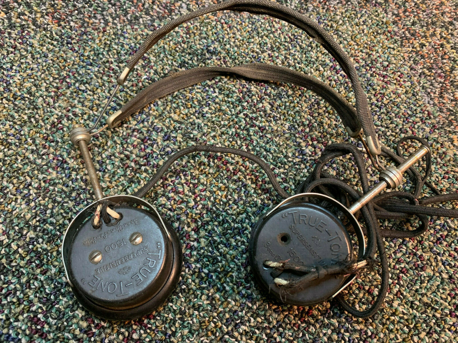 True-tone 1500 Supersensitive 3000 Ohm Vintage Headphones