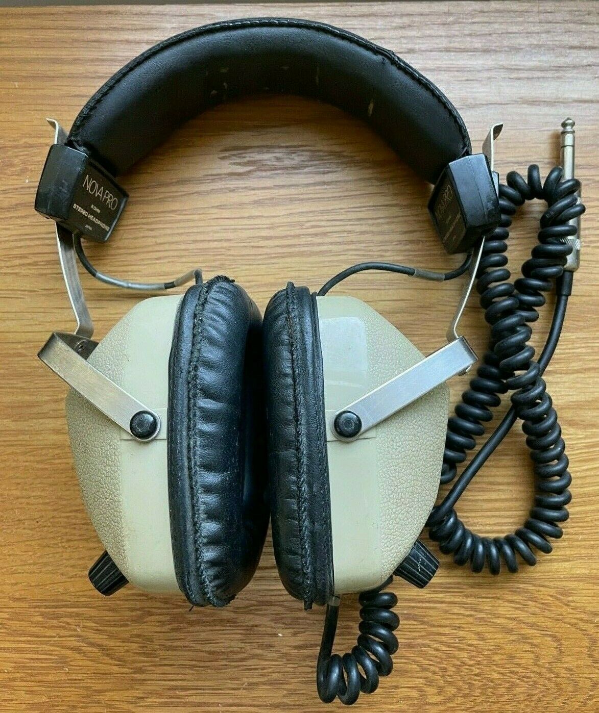 Vintage Realistic Nova Pro Headphones...for Repair (loose Intermittent Cable)